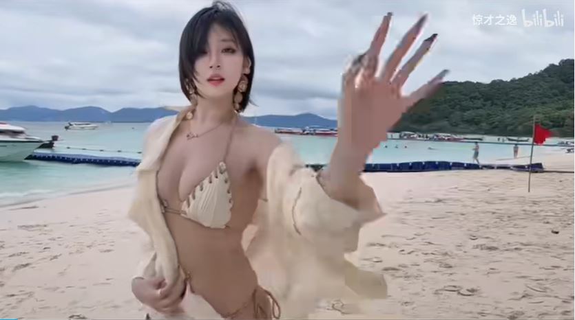 抖音百万粉丝网红鹅鹅，金主高价定制私拍福利流出！极品身材，雪白酥胸，尽显诱惑魅力